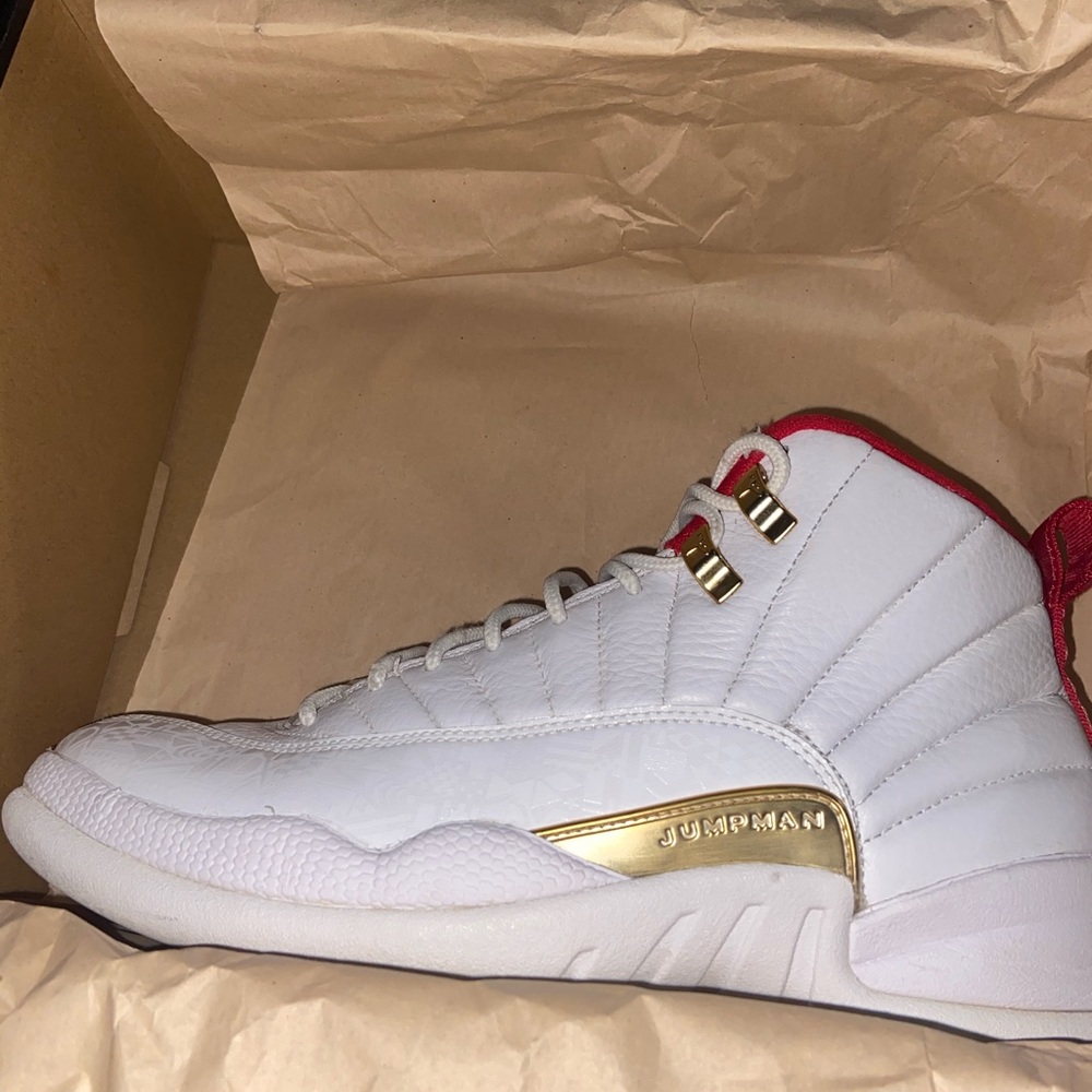 Jordan 12 fiba sz 8.5 - Picture 3 of 3